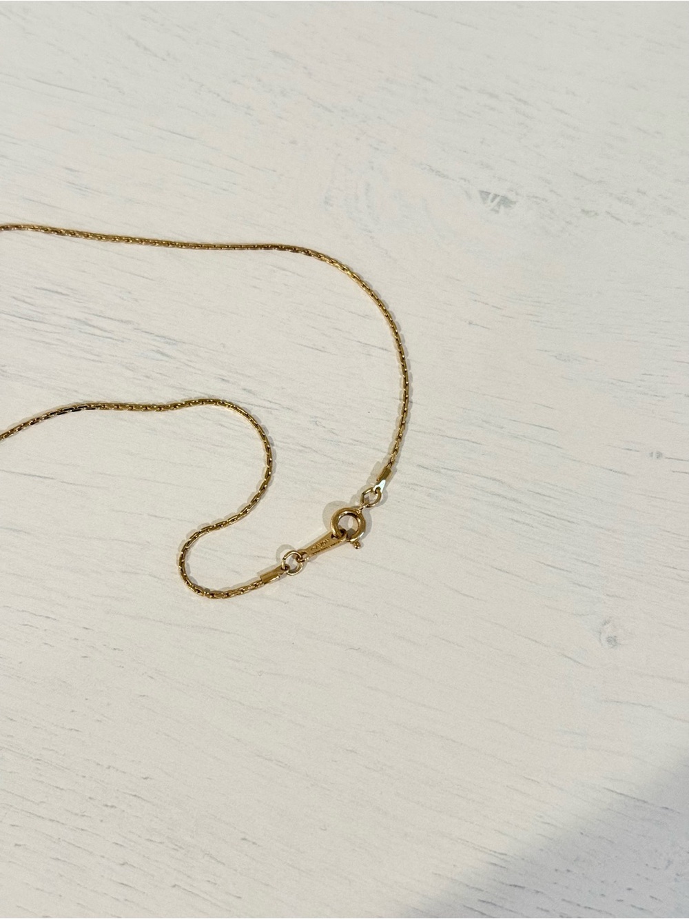 Avon Vintage Teardrop Pendant Necklace - Picture 4 of 6